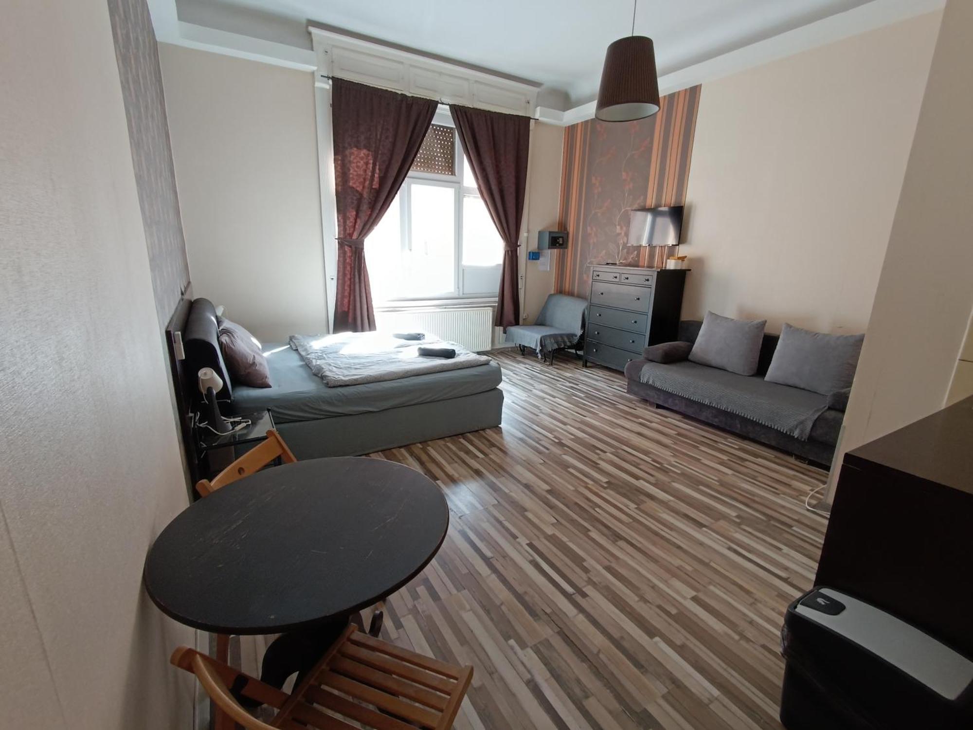 ลิคเท่นสไตน์ อพาร์ตเมนต์ บูดาเปสต์ Apartment ภายนอก รูปภาพ