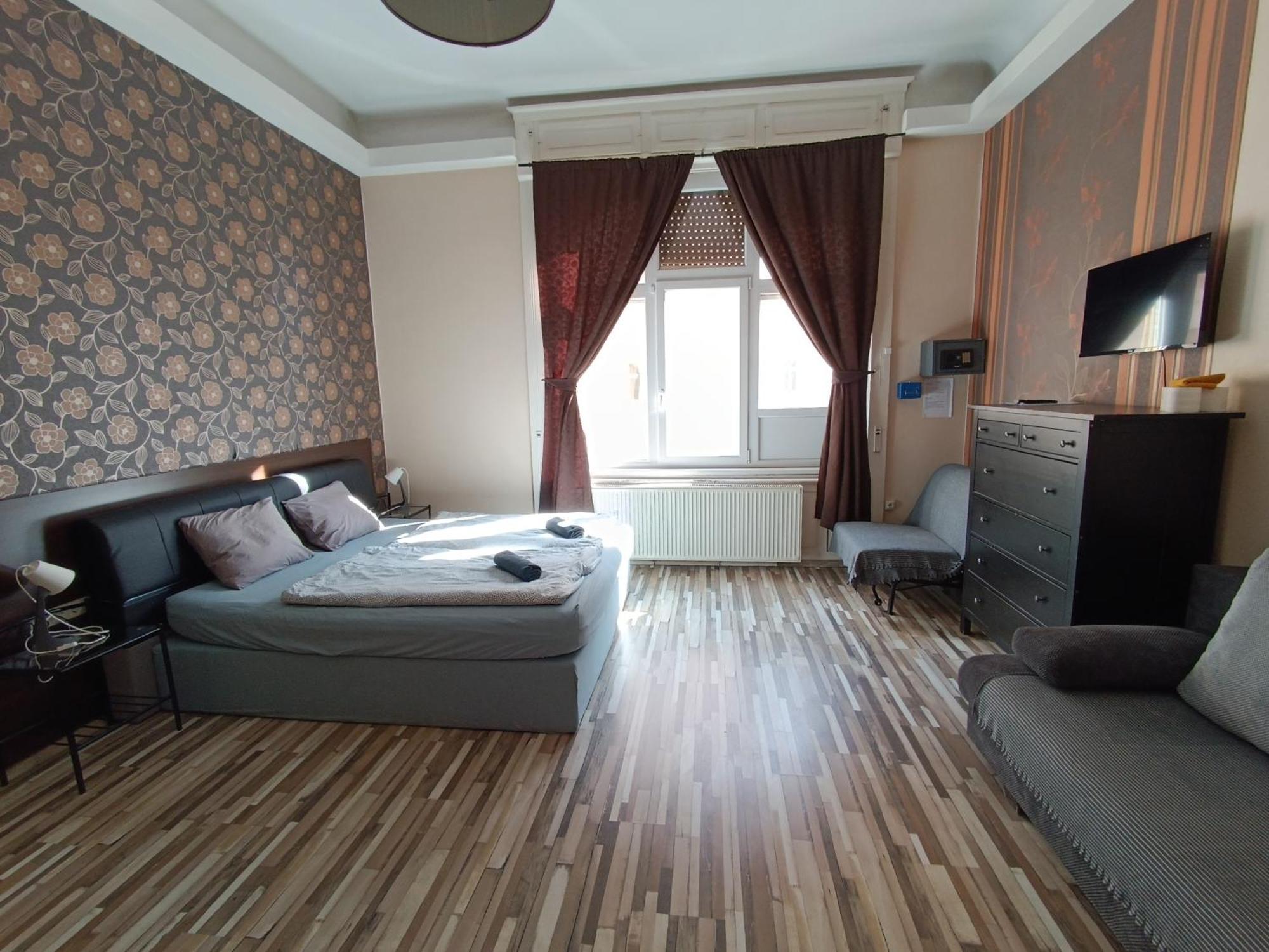 ลิคเท่นสไตน์ อพาร์ตเมนต์ บูดาเปสต์ Apartment ภายนอก รูปภาพ