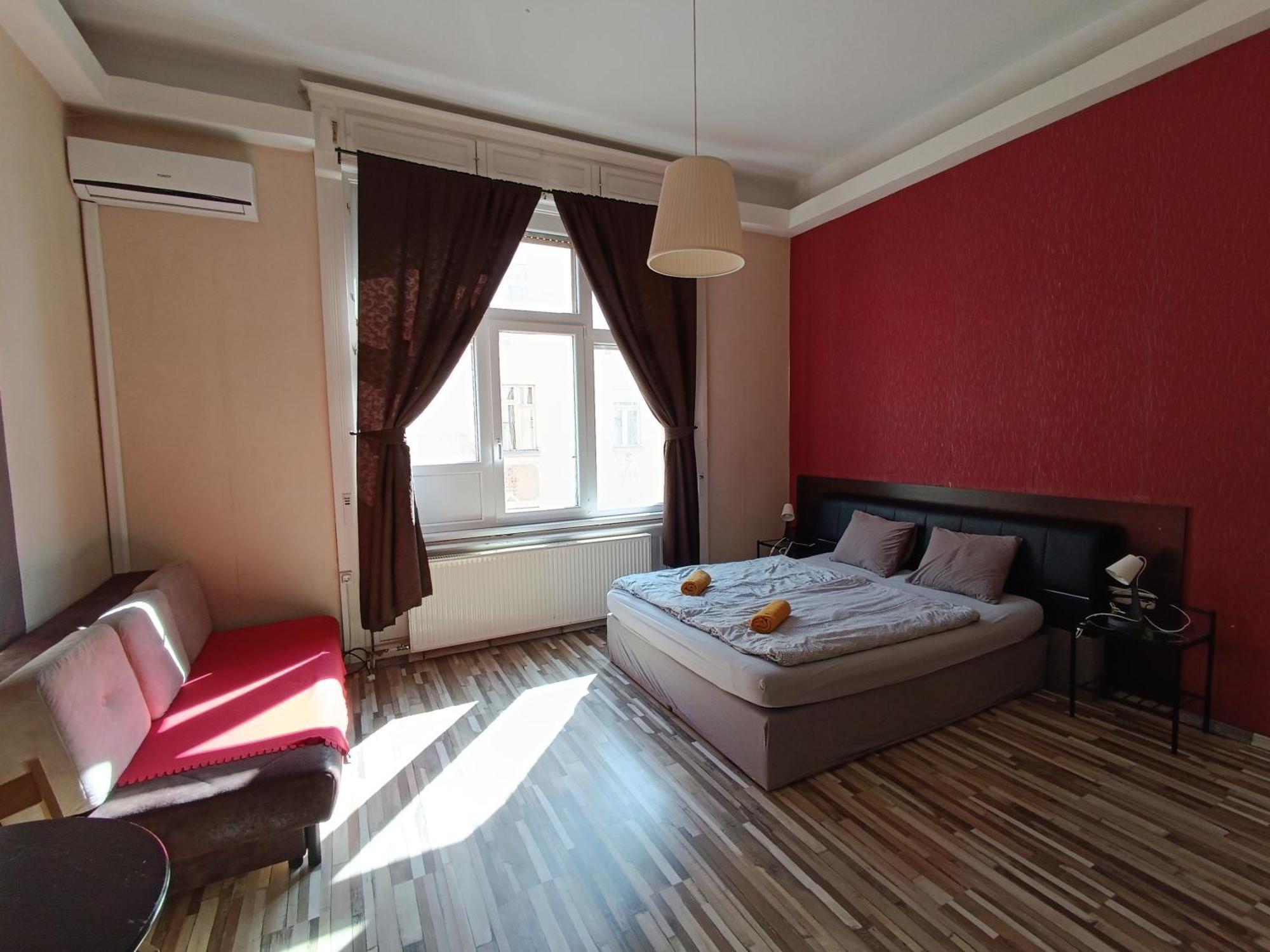 ลิคเท่นสไตน์ อพาร์ตเมนต์ บูดาเปสต์ Apartment ภายนอก รูปภาพ