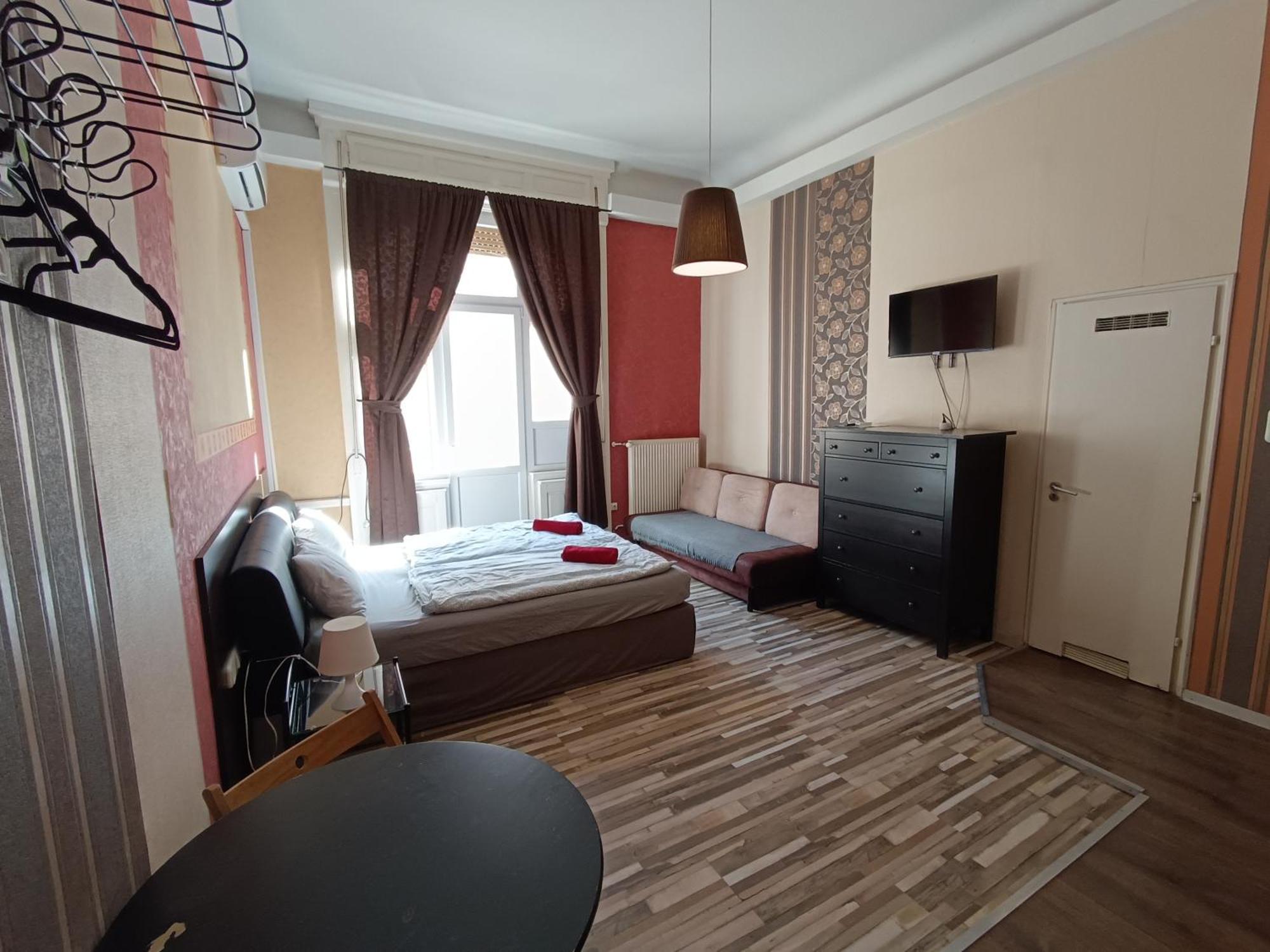 ลิคเท่นสไตน์ อพาร์ตเมนต์ บูดาเปสต์ Apartment ภายนอก รูปภาพ