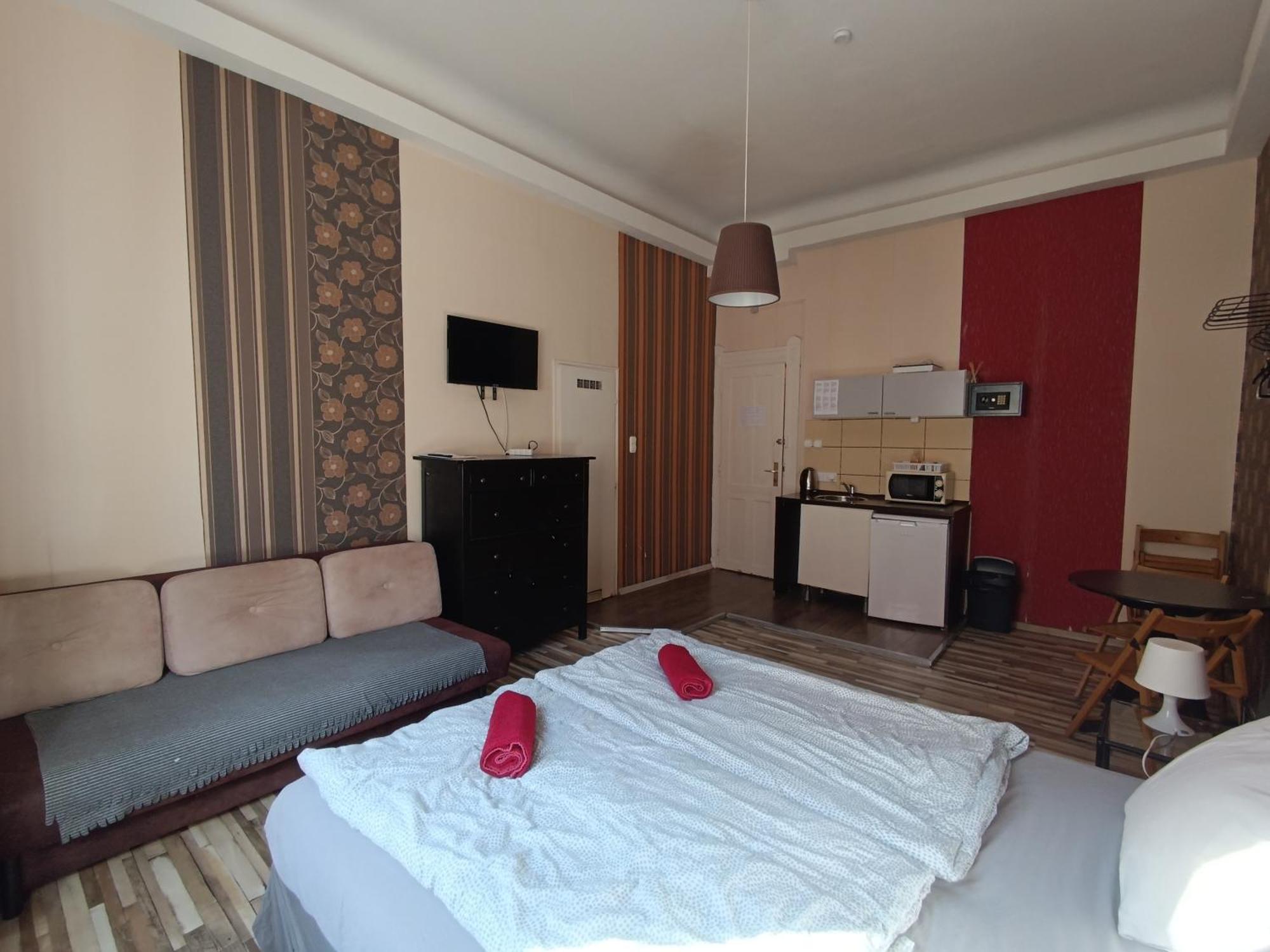ลิคเท่นสไตน์ อพาร์ตเมนต์ บูดาเปสต์ Apartment ภายนอก รูปภาพ