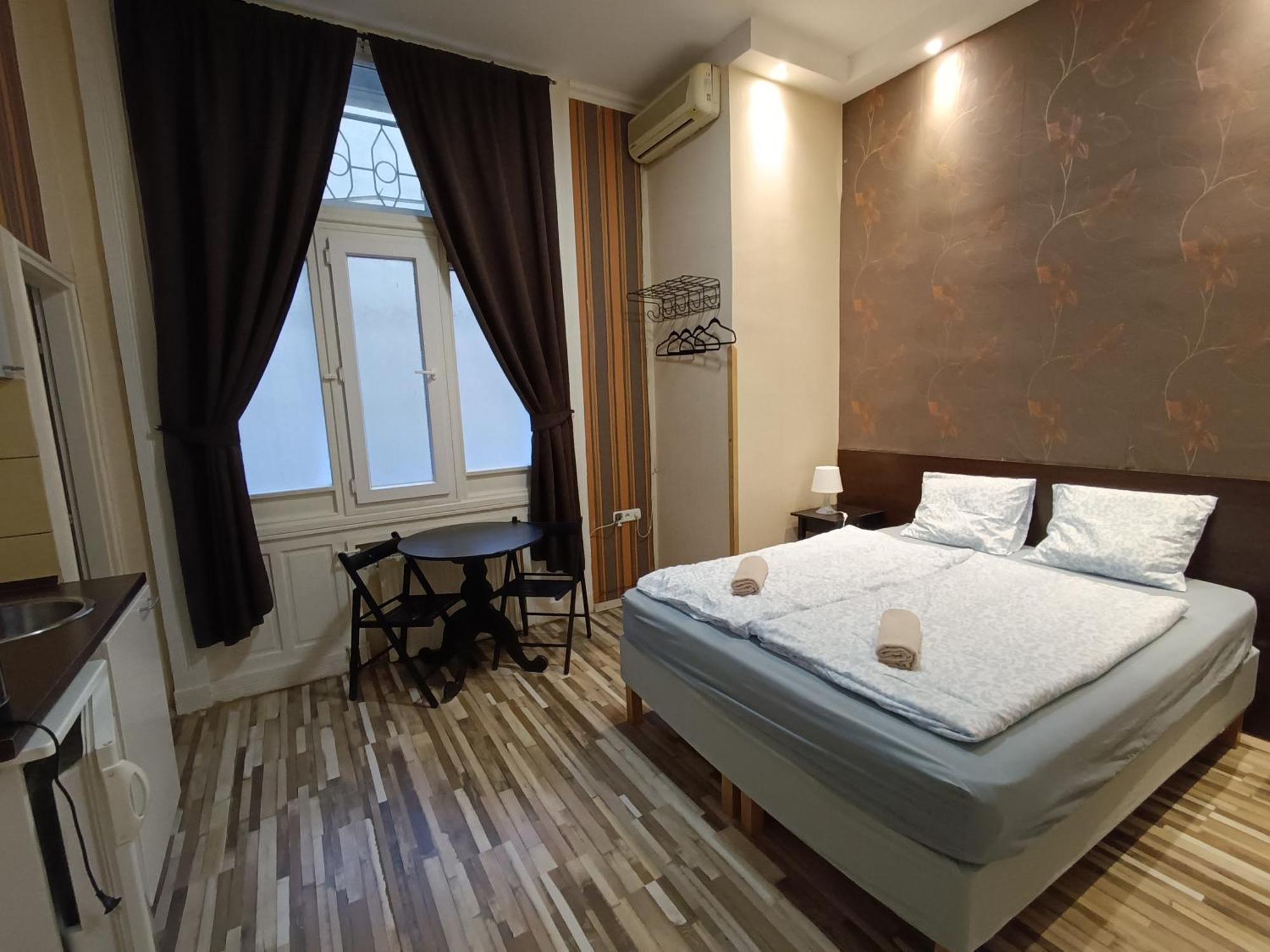 ลิคเท่นสไตน์ อพาร์ตเมนต์ บูดาเปสต์ Apartment ภายนอก รูปภาพ