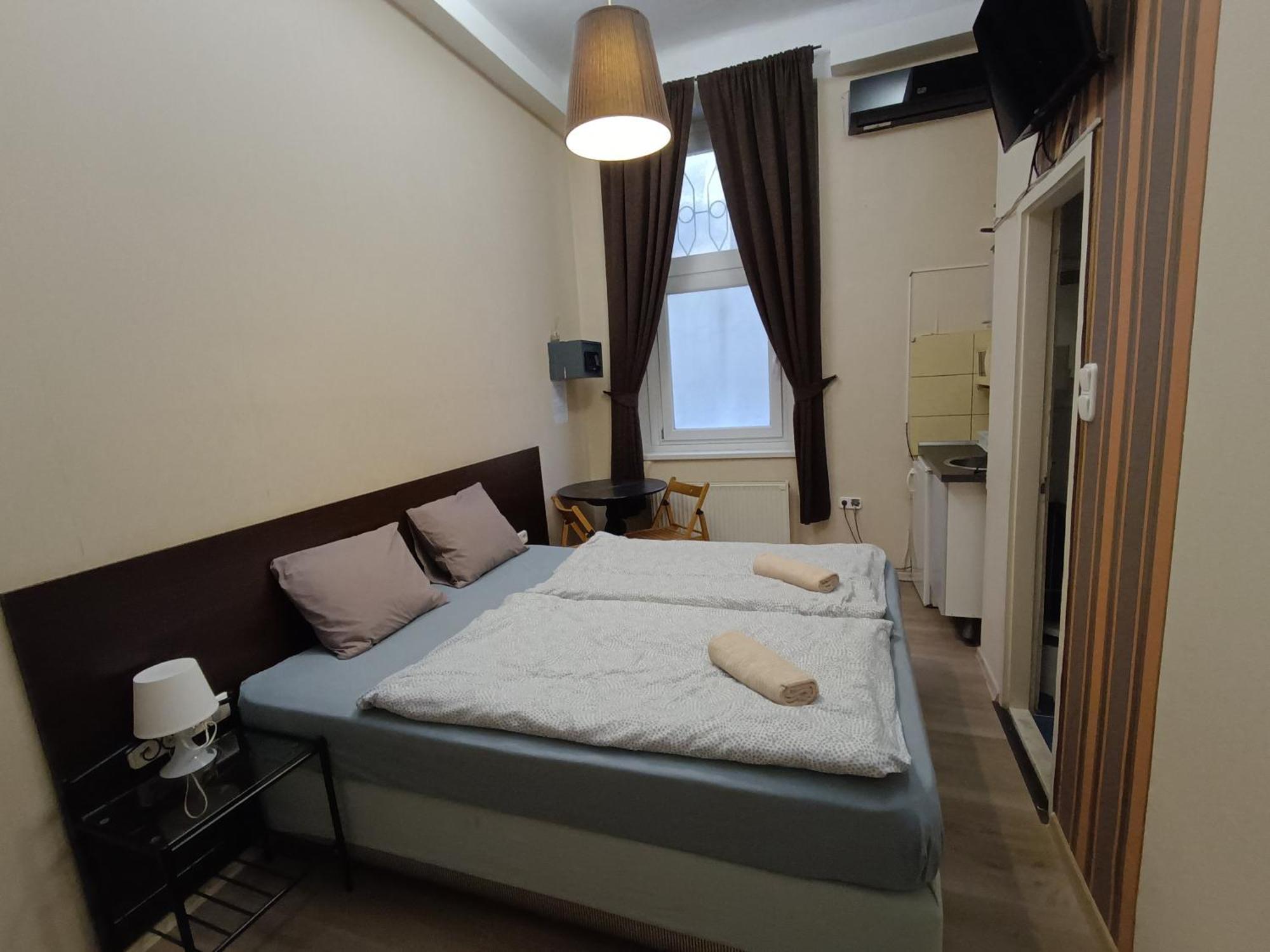 ลิคเท่นสไตน์ อพาร์ตเมนต์ บูดาเปสต์ Apartment ภายนอก รูปภาพ