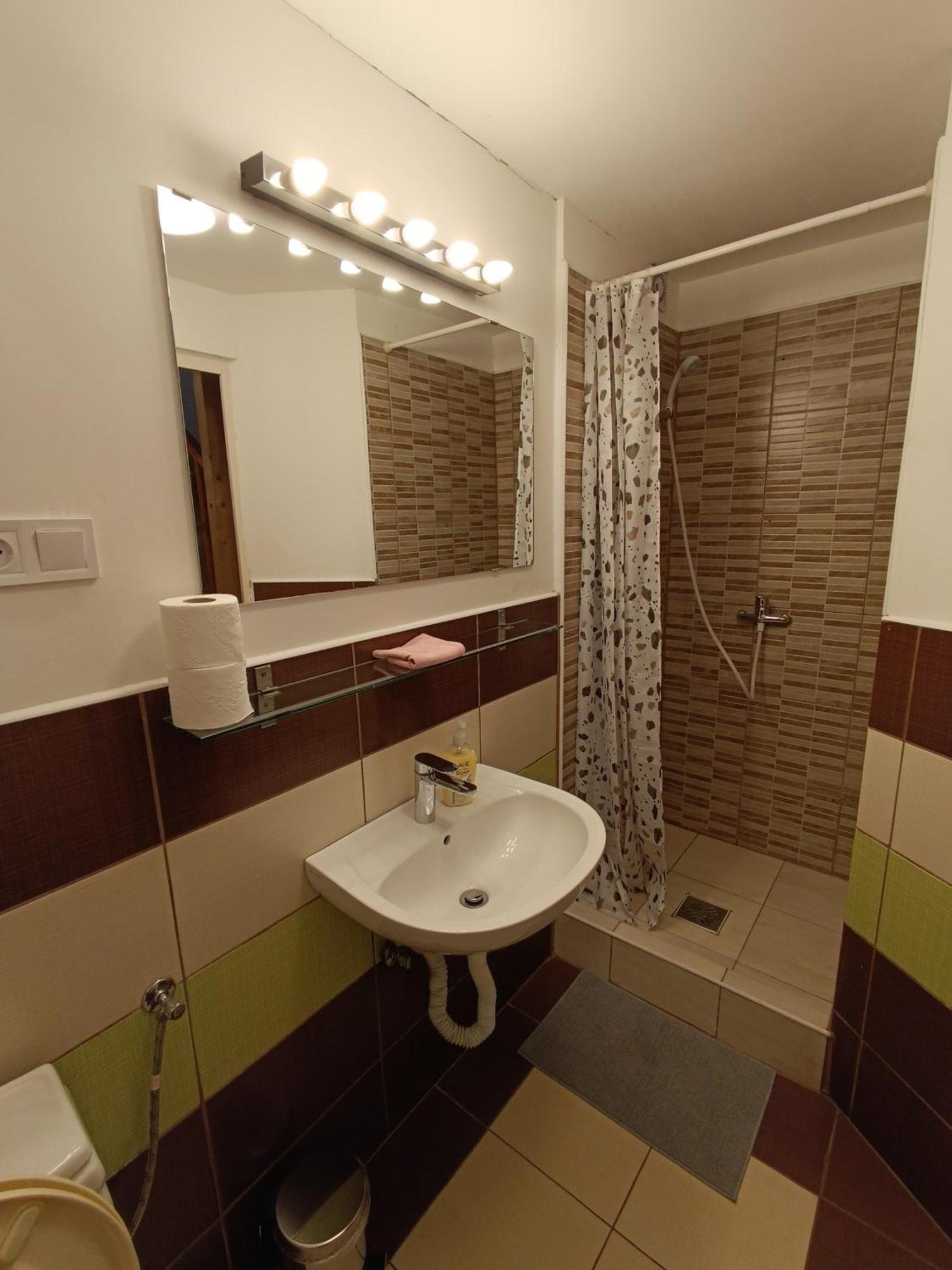 ลิคเท่นสไตน์ อพาร์ตเมนต์ บูดาเปสต์ Apartment ภายนอก รูปภาพ